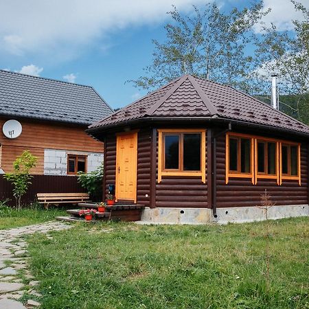 Hotel Odessa Verkhovyna Buitenkant foto