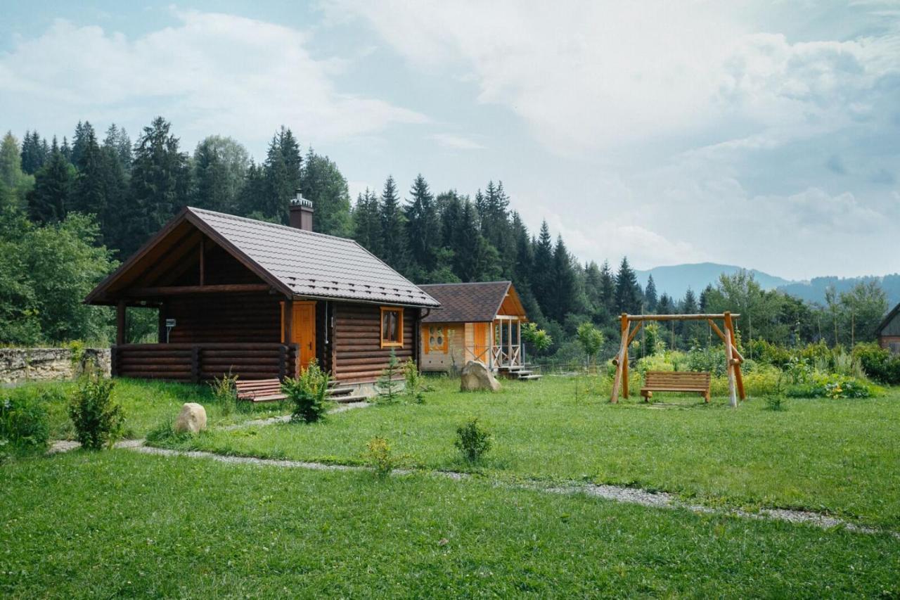 Hotel Odessa Verkhovyna Buitenkant foto